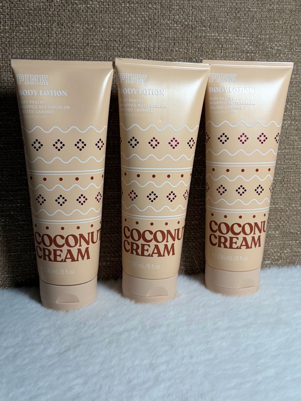 PINK Victoria’s Secret - Body Lotion - COCONUT CREAM - Picture 10 of 11